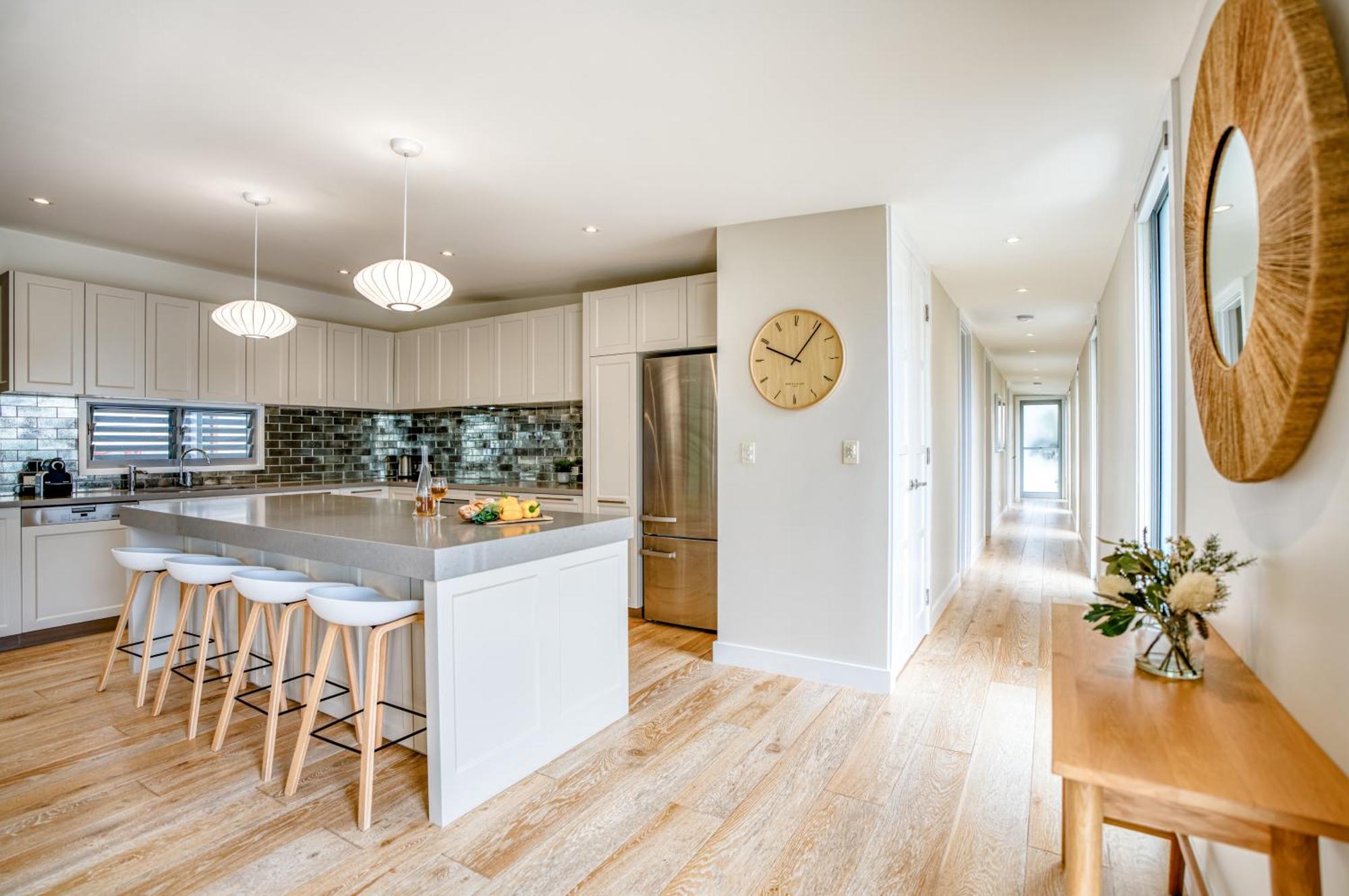 One-Bedroom Luxury Hastings Suite