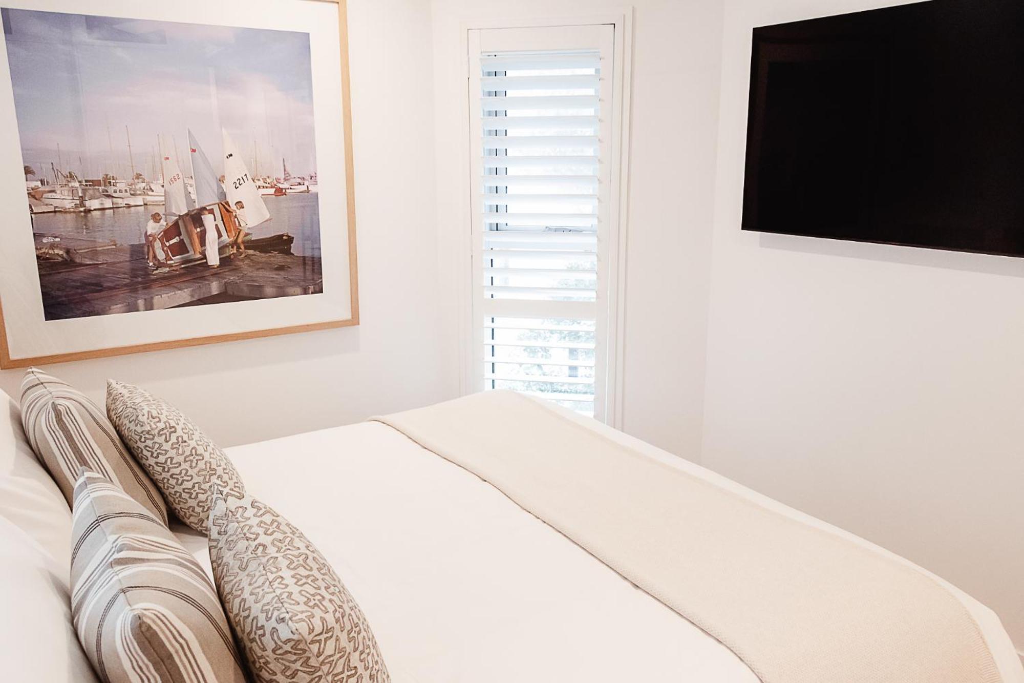 Two-Bedroom Hastings Rooftop Terrace non beachfront