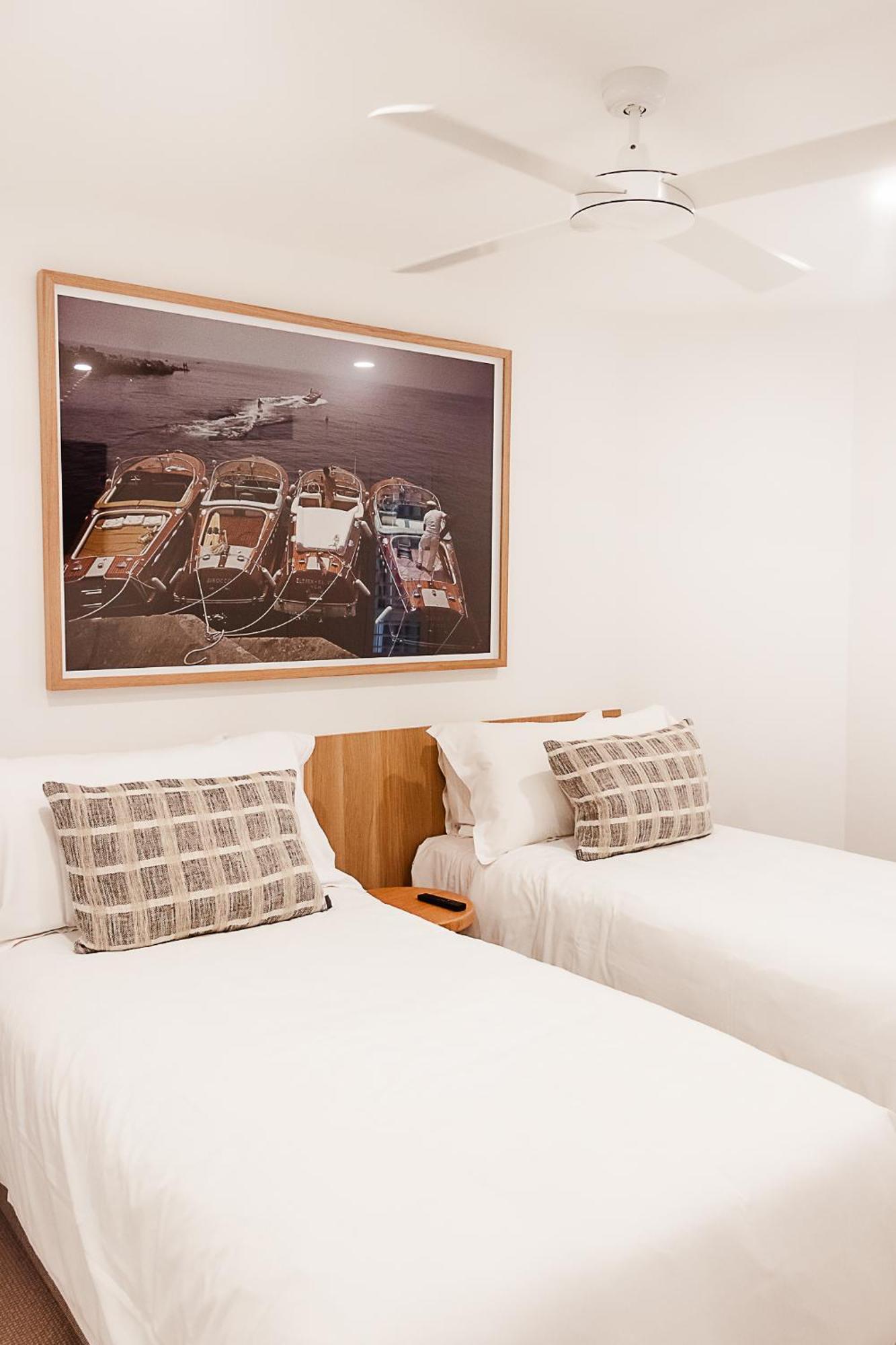 Two-Bedroom Hastings Rooftop Terrace non beachfront