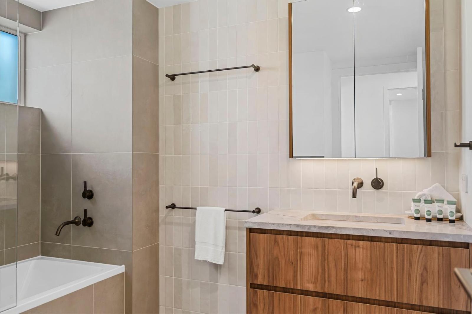 Three-Bedroom Apartment Mountain View