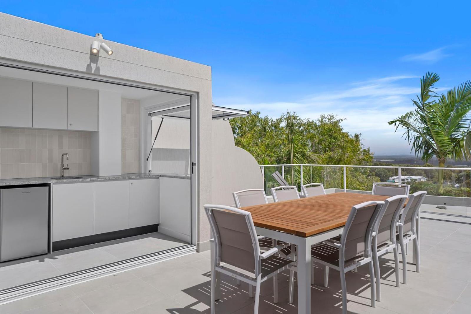 Three-Bedroom Apartment Mountain View