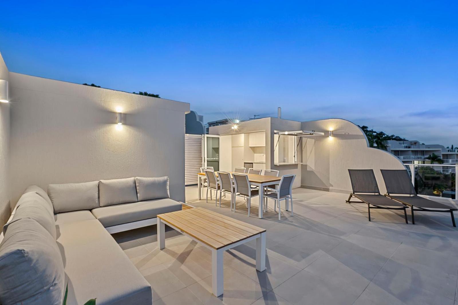 Three-Bedroom Apartment Mountain View