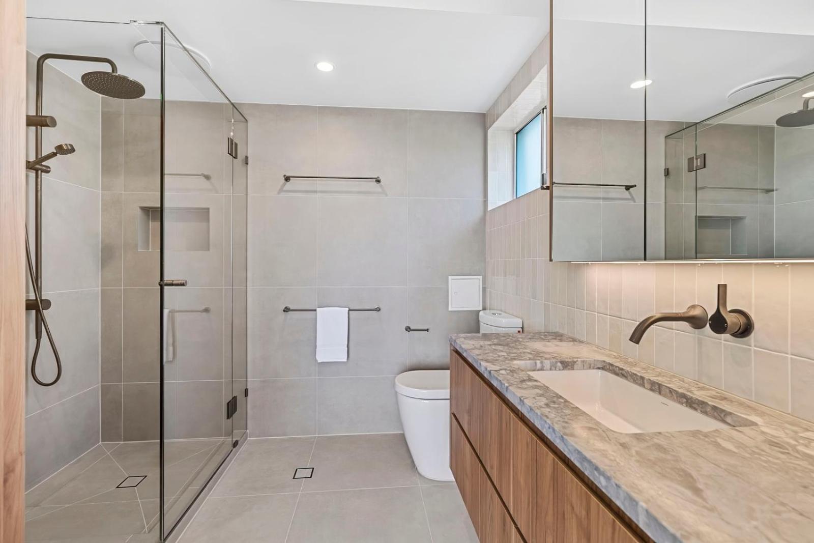 Three-Bedroom Apartment Mountain View
