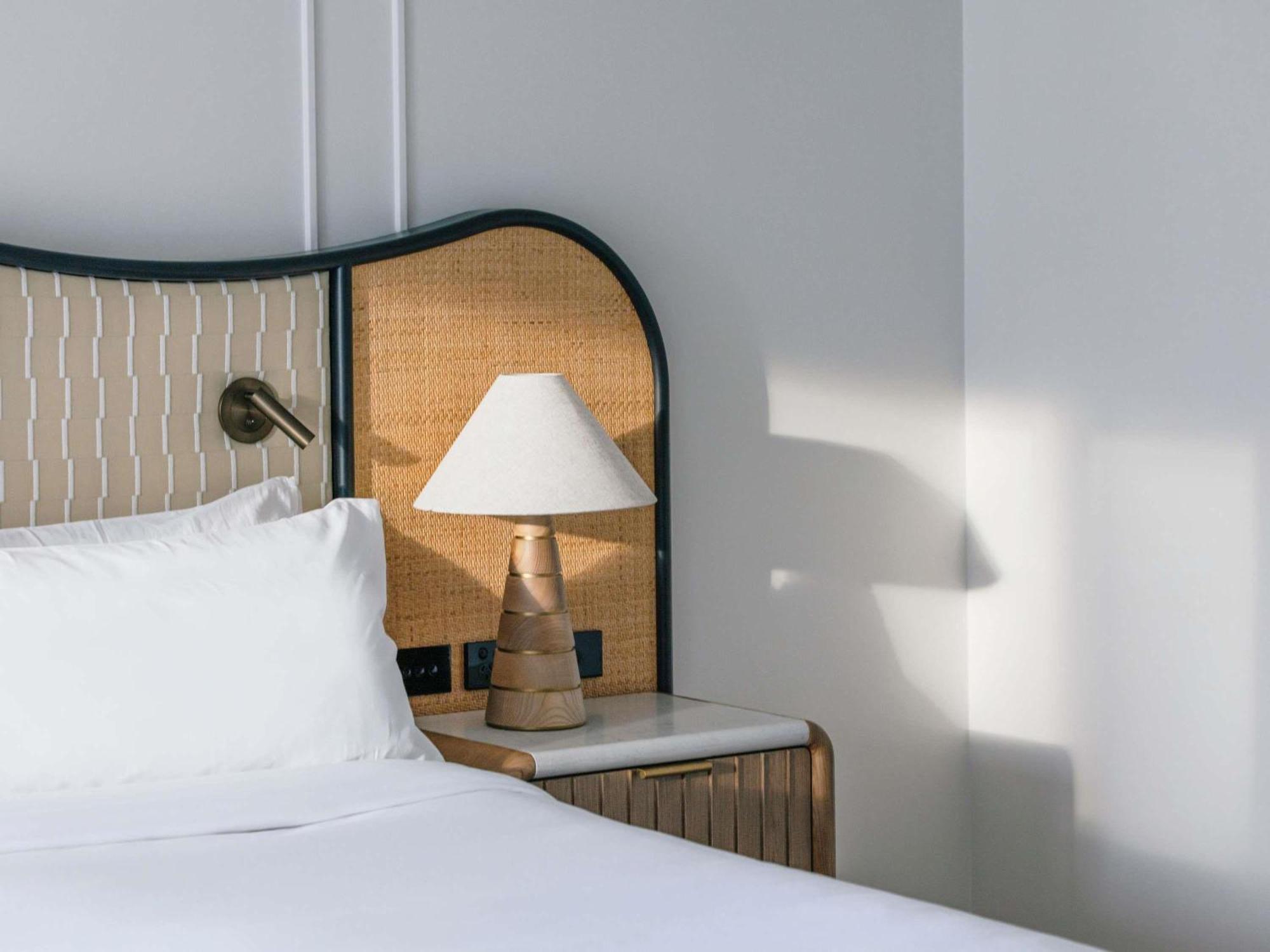 Panoramic River View Junior Suite King