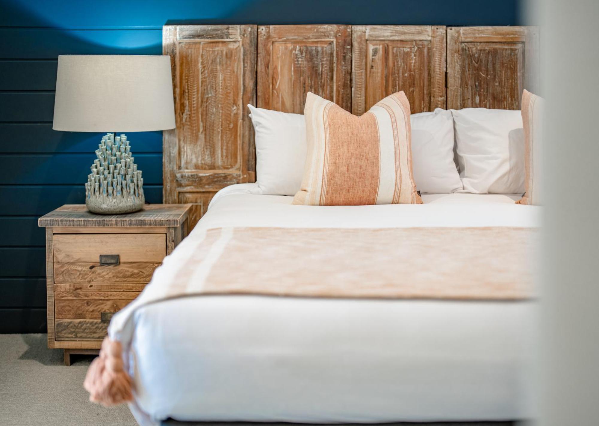 One-Bedroom Luxury Hastings Suite