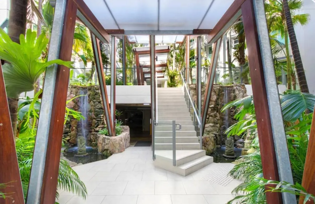 7Em Freshly Renovated Hastings Street 2 Bedroom-1
