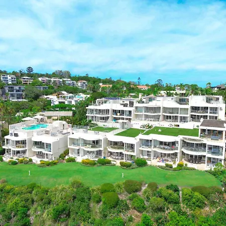 Noosa Crest Luxury Ocean View Apartment 32-3