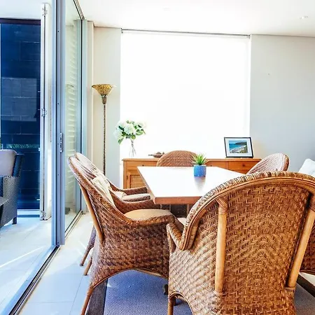 Noosa Apartment With Stunning Views Unlimited Wifi-3