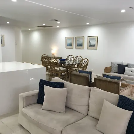 Noosa Boutique Apartments & Elkhorn Villas-3