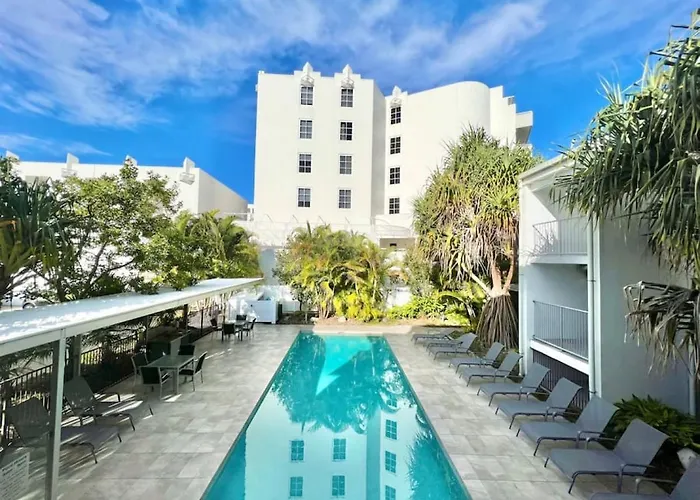 6Apt Beautifully Renovated On Hastings Street Noosa Heads