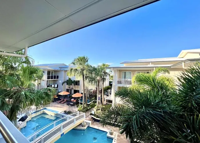 231 Lovely North Facing 2 Bedroom Metres To Main Beach Noosa Heads