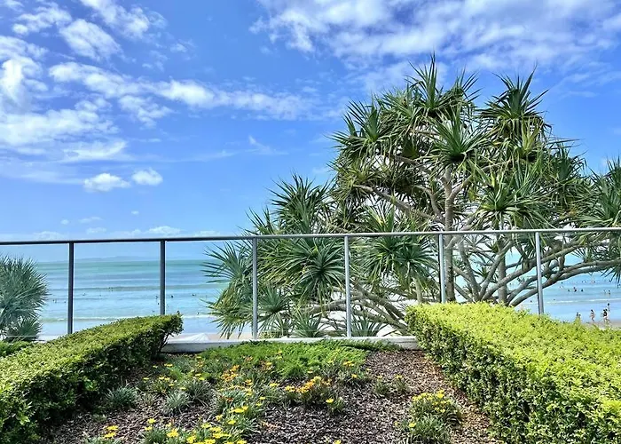 18Ob - Absolute Beachfront - Noosa Main Beach
