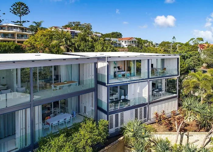 Deluxe Noosa Penthouse With 5-Star Views Apartment
