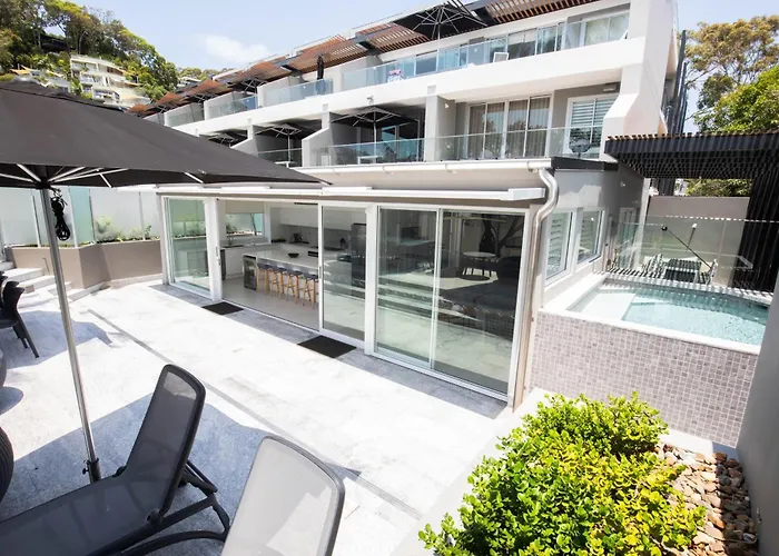 71 Hastings - Beachfront Noosa Heads