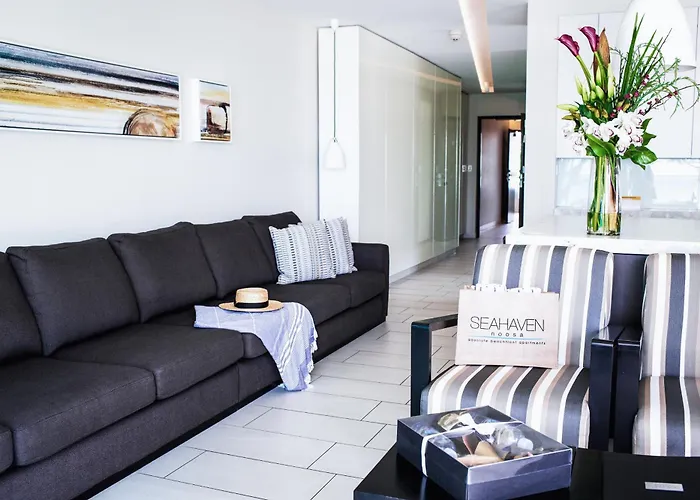 Noosa AccommodationSeahaven Noosa Beachfront