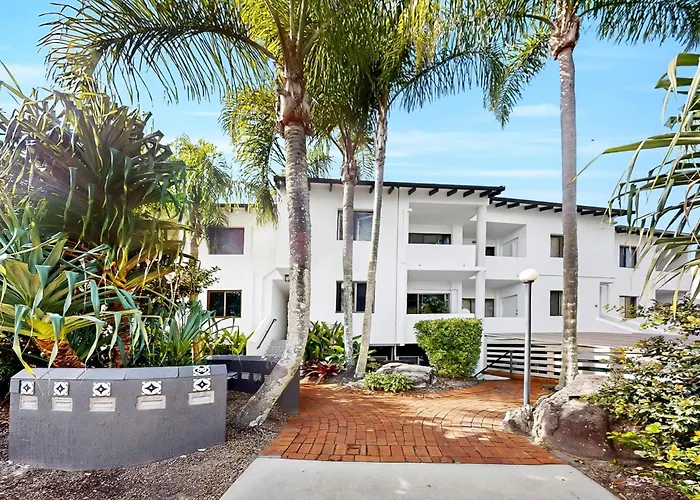 11 St Tropez Apartment Noosa Heads