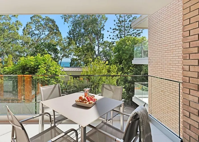 Little Cove Lodge 5 Park Road 24 Noosa Heads