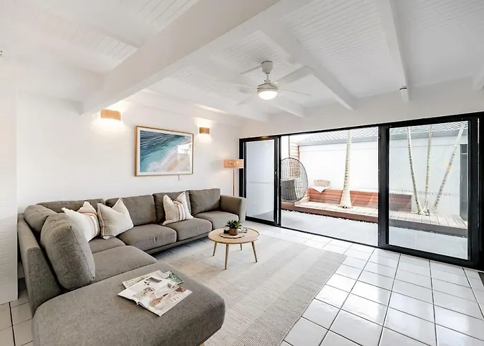 'Villa One' Walk To Noosa Beach & Hastings Street