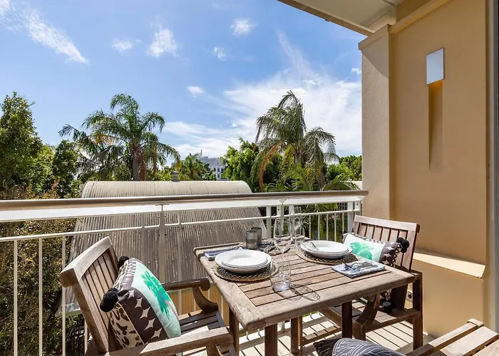 Sleek, Modern And Comfortable On Hastings Street Noosa Heads